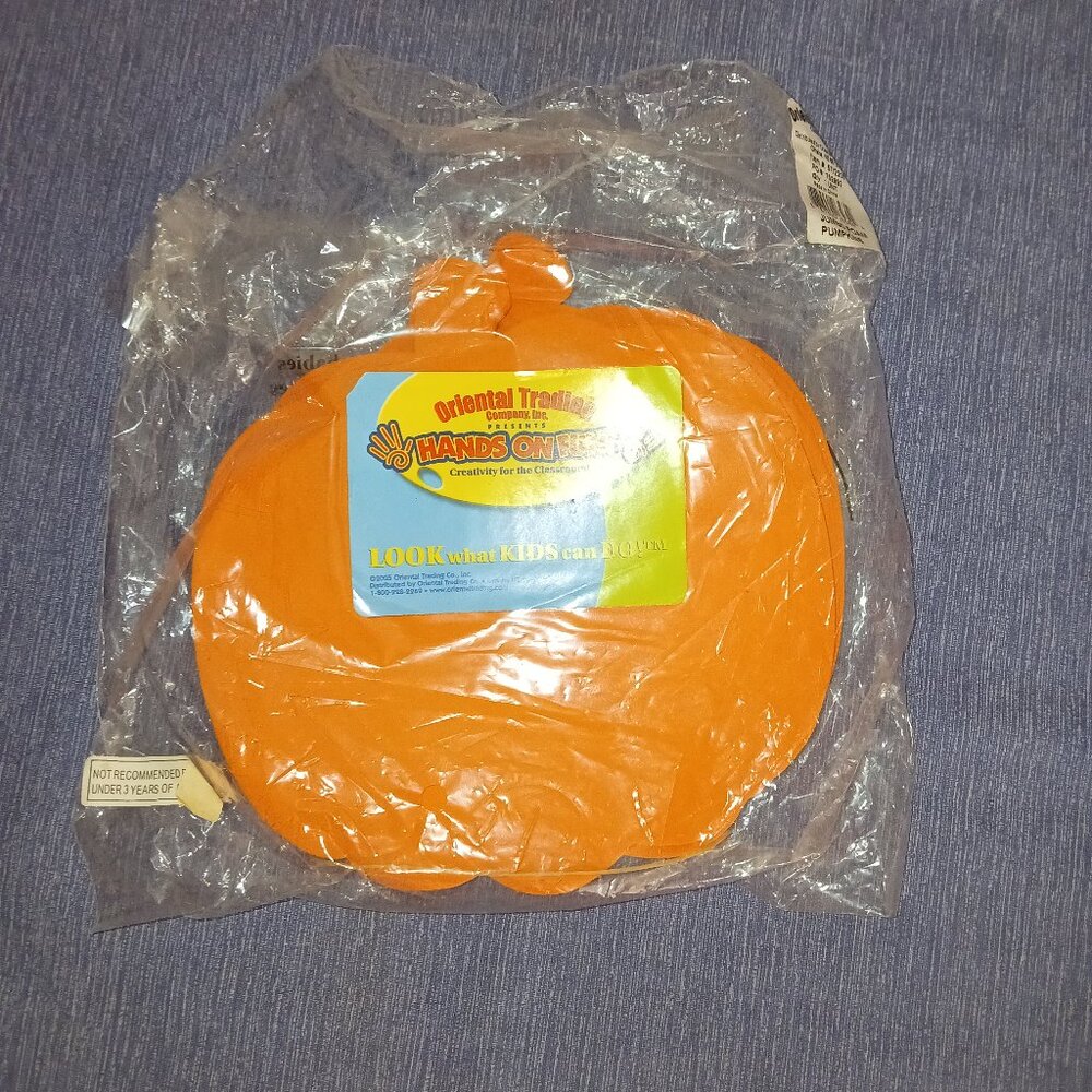 Hands on Fun Jumbo Foam Pumpkin Shapes x 11 New
